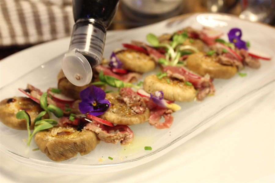 חגיגה קולינארית בבית עם השף אייל פינקלשטיין